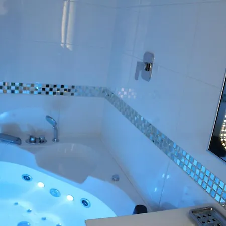 Relax So Saunou A Jakuzzi * Námesztó